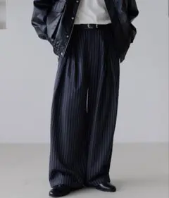 ストライプ柄ワイドパンツ ネイビー　エプノック