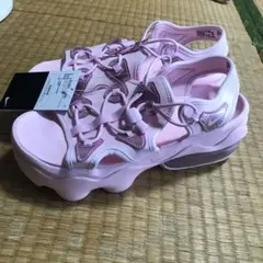 新品未使用　NIKE エアマックスココ　25cm