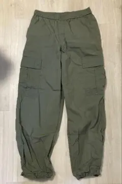 ユニクロ オリーブグリーン カーゴパンツ