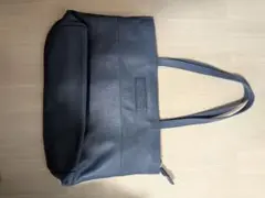 イアパピヨネ　レザー　バッグ