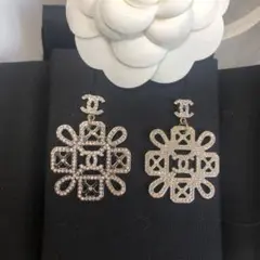 レア 希少 シャネル カメリア ピアス