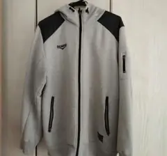 DUARIG パーカー　サッカー　トレーニング