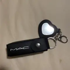 MAC ハート型ミラー付きキーホルダー