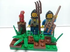レゴLEGO お城シリーズより 農民ミニフィグ2体他セット