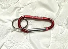 新品 Supreme カラビナ キーホルダー 赤 a