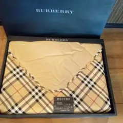 ★未使用★BURBERRY/バーバリーノバチェック柄 ダウンラグ 膝掛け