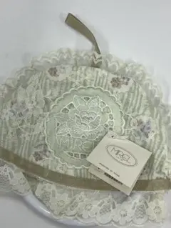 レースのタオル掛け　タグ付き