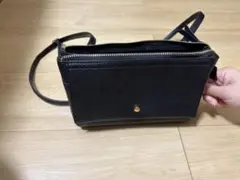 ブラックレザーショルダーバッグ