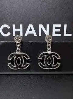 Item thumbnail for item 4aba2bea-2375-4fd9-90e4-aba9e59b9bf4