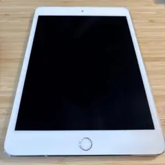 iPad mini 4 シルバー 本体　wifiモデル