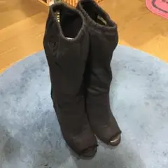CHANELのブーツ