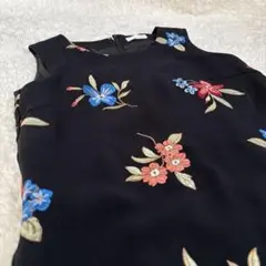 【美品】花刺繍　総柄 ミニ　タンクドレス ワンピース MIIA ブラック　F