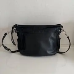 CRUCIANI 黒 レザー ショルダーバッグ