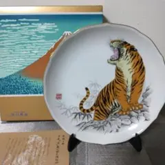 2519 深川製磁　虎　猴　鶏　皿　3客　未使用 2519 深川製磁 虎 猴 鶏 皿 3客 未使用 - メルカリ