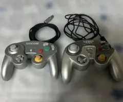 ゲームキューブ コントローラー 2個セット　動作確認済　純正とcyber ga製