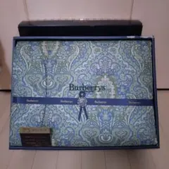 Burberrys ペイズリー柄 羽毛肌掛け布団 150×200cm Burberrys ペイズリー柄 羽毛肌掛け布団 150×200cm（バーバリー