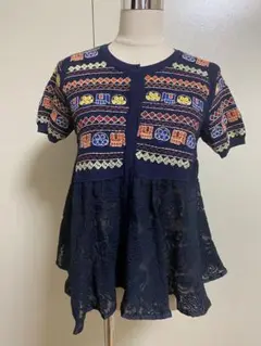 刺繍入りネイビー半袖トップス