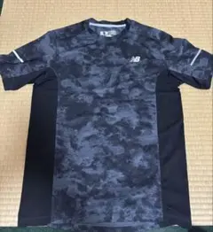 New Balance トレーニングシャツ ダークグレー