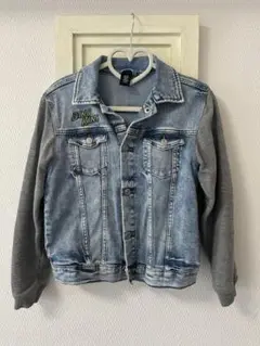 Item thumbnail for item 5220a9fc-7def-4779-940d-441f4f8296ff