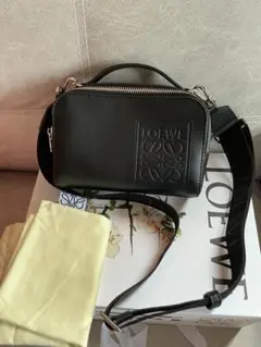 LOEWE ブラック ショルダーバッグ