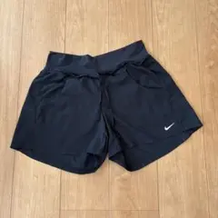 NIKE DRI-FIT 短パン　黒　サイズM