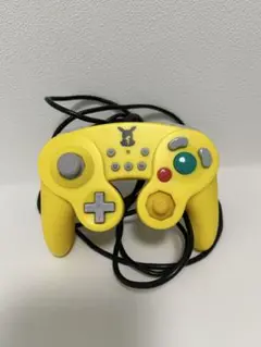 ゲームキューブ コントローラー ピカチュウデザイン