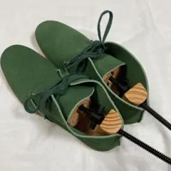 手作りのブーツ型皮靴