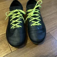 Nike サッカーシューズ ブラック/イエロー