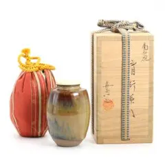 Item thumbnail for item 70698372-0933-471c-8a26-99e93966bd2a