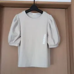 GU ベージュ 半袖トップス M
