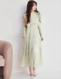 snidelスナイデル Sustainable フリルワンピ