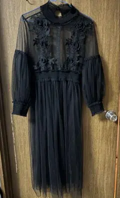 ブラック花柄刺繍シースルーワンピース