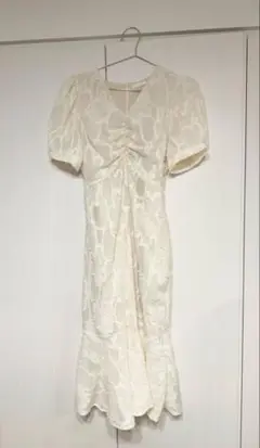 アイボリー 半袖ロングワンピース