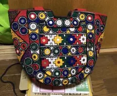 ミラー付き、カラフル刺繍ショルダーバッグ