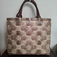 Item thumbnail for item 2c741e78-415e-4533-8506-1b04828bec22