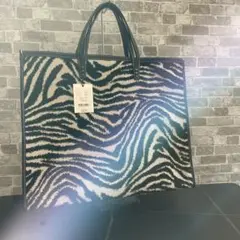 19★SALE★A VACATION ゼブラ柄トートバッグ