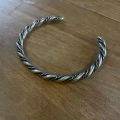 ツイストデザイン シルバーブレスレット