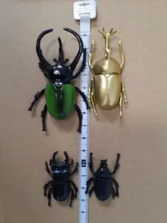 匿名配送カブトムシ&クワガタムシフィギュア４点まとめ売り