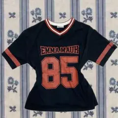 ＶネックTシャツ