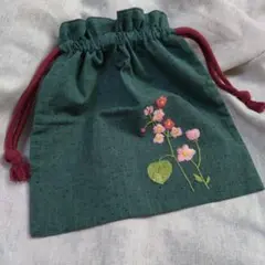 【使いやすいサイズ】刺繍入り巾着袋　珍しいつむぎ使用　1点物☆プレゼントにも◎