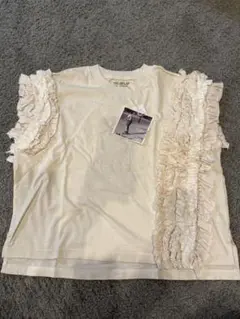 新品　GO TO HOLLYWOOD フリルノースリーブTシャツ 01