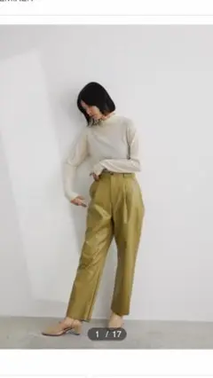 フェイクレザータックパンツ