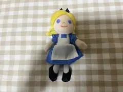 ディズニー　イッツアスモールワールド　ぬいぐるみバッジ アリス