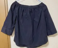ほぼ未使用　UNIQLO七分袖ネイビーブラウス