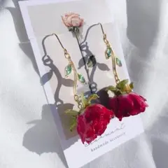 薔薇ピアス∗*゜／美女と野獣イメージ