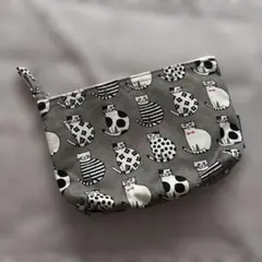 猫柄　ミニポーチ　コスメポーチ　 グレー