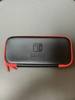 Nintendo Switch ケース 黒/赤