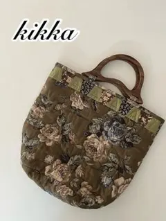 ウッドハンドルのキルティングバッグ