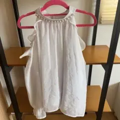 ホワイトパール装飾ノースリーブトップス