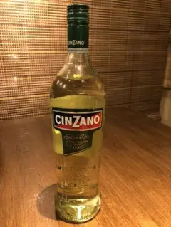 CINZANO ビアンコ & ドライ 2本セット　バラ売可能　オールド 2025年最新】チンザノ ドライの人気アイテム - メルカリ